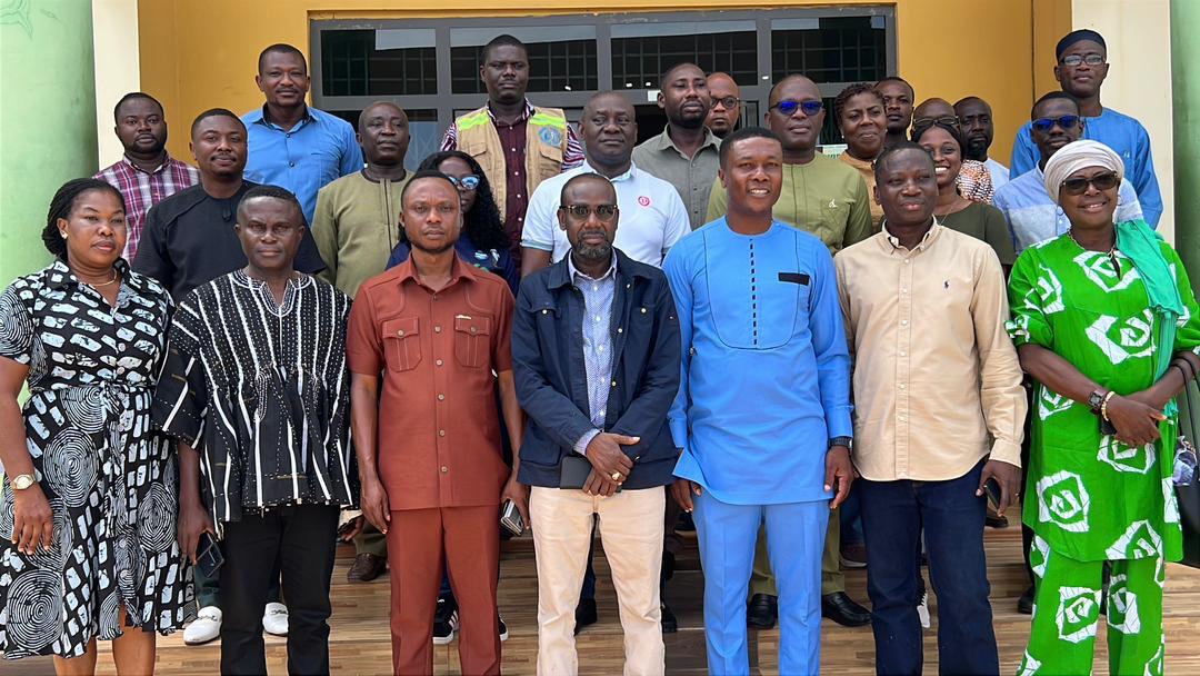 374d758b d74b 4bb7 96d9 8debd3fe7d5c