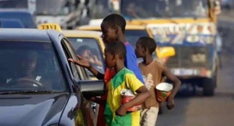 migrant beggars